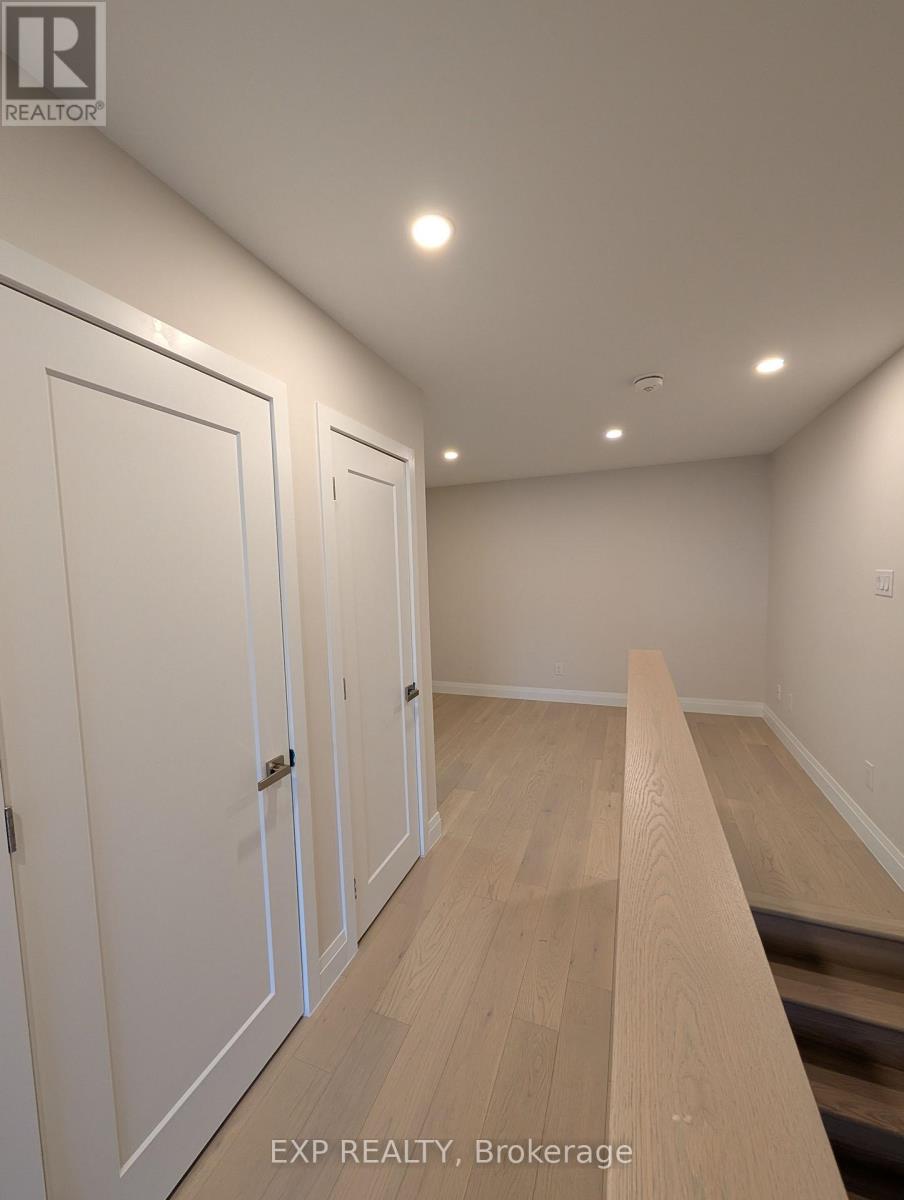 812 Star Private, Ottawa, Ontario  K2K 1W2 - Photo 18 - X12665048