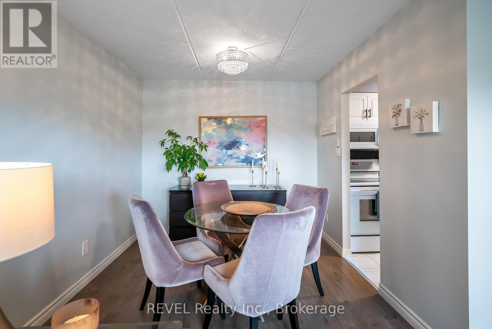 421 - 198 Scott Street, St. Catharines, Ontario  L2N 5T3 - Photo 8 - X12665050