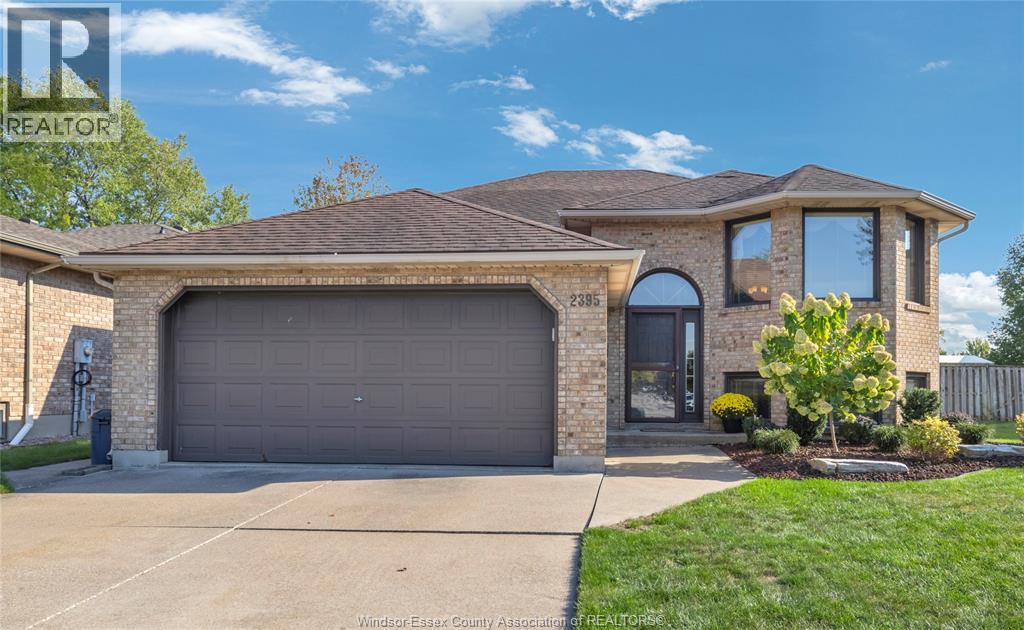 MLS# 25025337: 2395 YOUNGSTOWN STREET, Windsor, Canada
