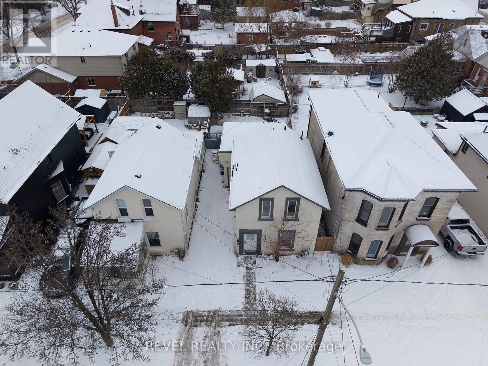 129 Peel Street, Brantford, Ontario  N3S 5M6 - Photo 16 - X12662262