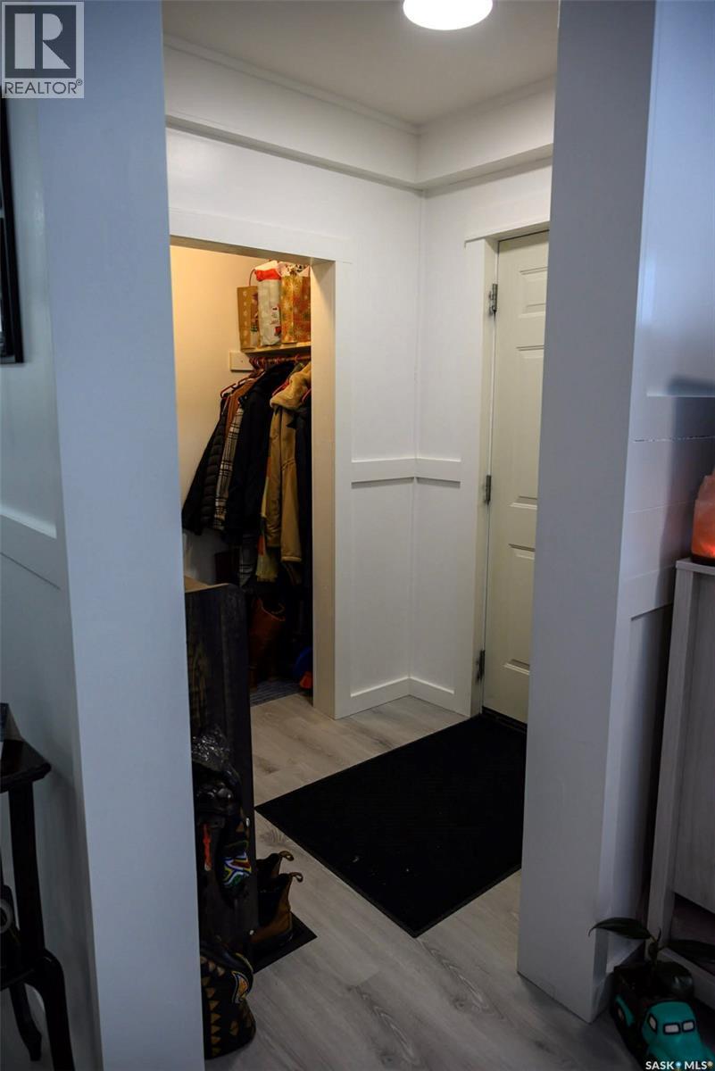 1225 Wascana Street, Regina, Saskatchewan  S4T 4J2 - Photo 2 - SK026231