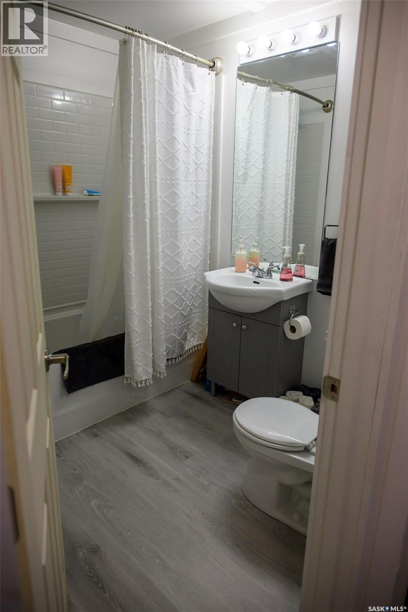1225 Wascana Street, Regina, Saskatchewan  S4T 4J2 - Photo 8 - SK026231