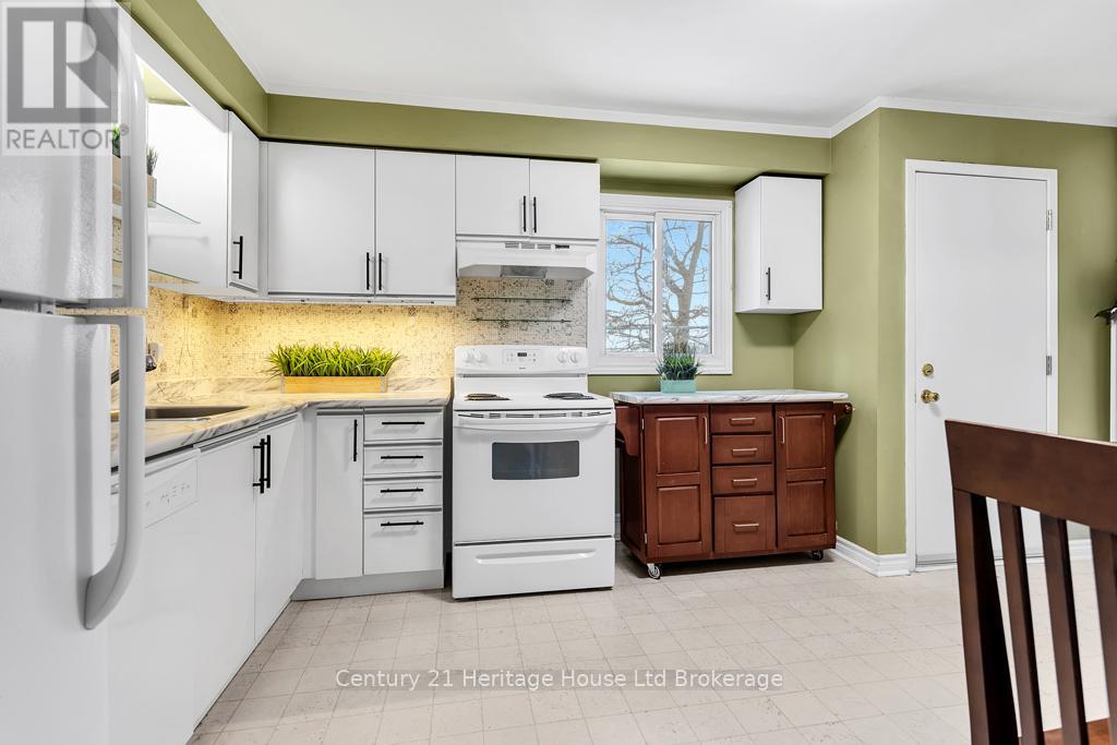 11 - 351 Highview Avenue E, London South, Ontario  N6C 5G5 - Photo 10 - X12665088