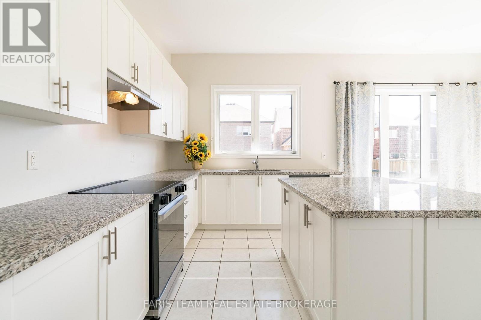 1547 Mcroberts Crescent, Innisfil, Ontario  L9S 0J9 - Photo 13 - N12655684