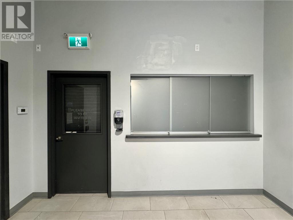 1536 Lasalle Boulevard Unit# B-5, Sudbury, Ontario  P3A 1Z7 - Photo 2 - 2125971