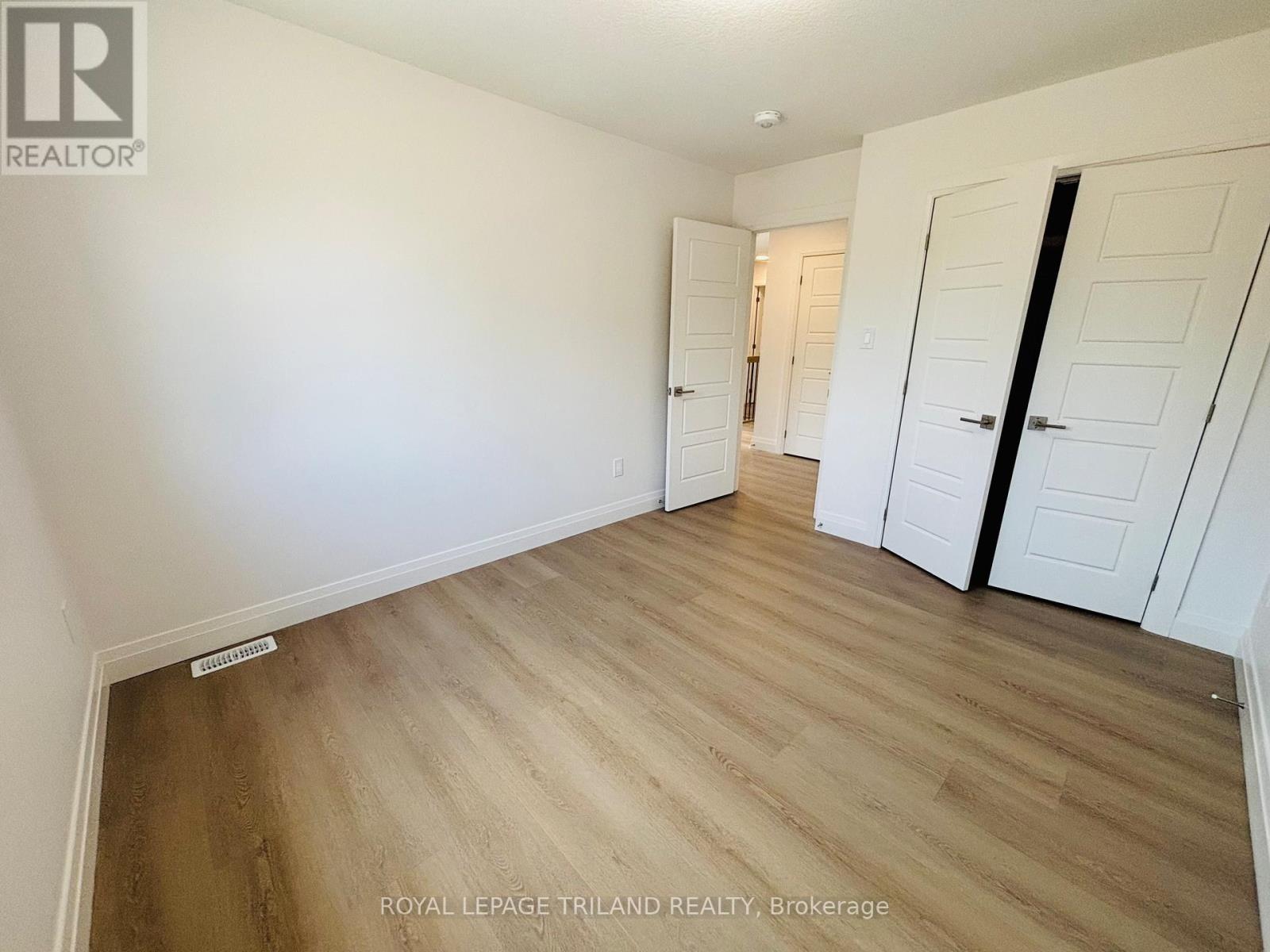 2 - 116 Fairview Avenue, St. Thomas, Ontario  N5R 4X6 - Photo 3 - X12665082