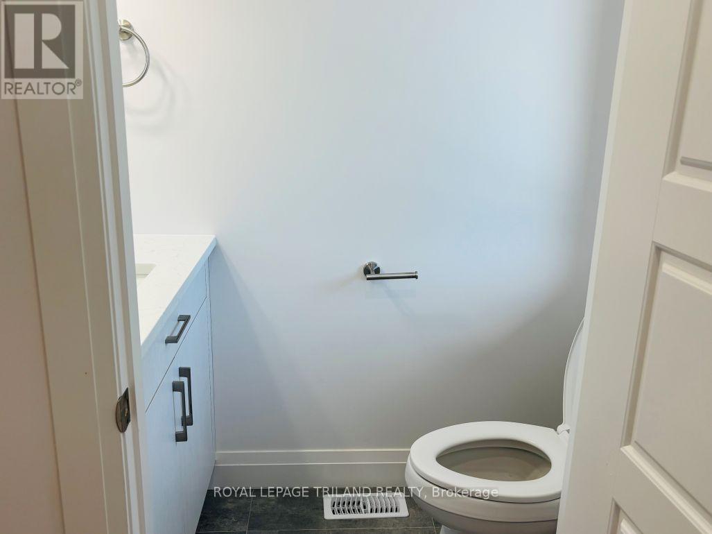 2 - 116 Fairview Avenue, St. Thomas, Ontario  N5R 4X6 - Photo 5 - X12665082