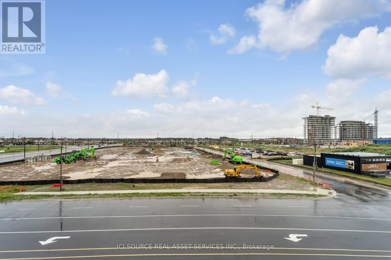 416 - 200 Lagerfeld Drive, Brampton, Ontario  L7A 5H1 - Photo 5 - W12665066