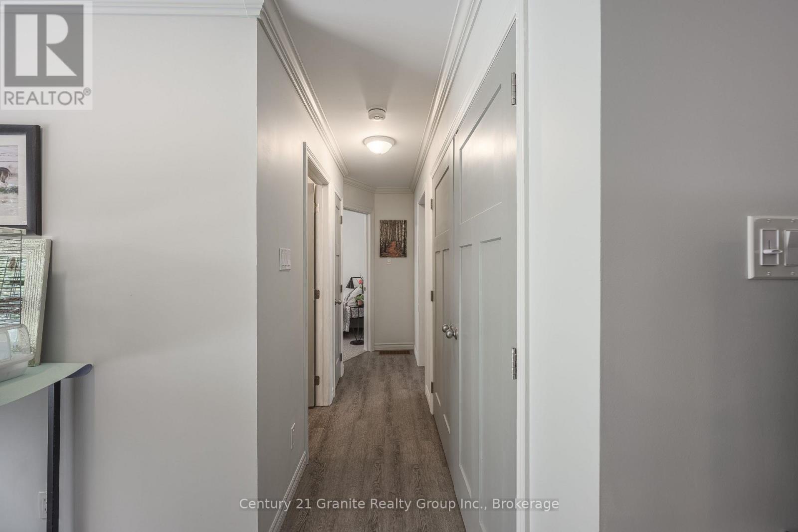 1015 Guilford Court, Dysart Et Al, Ontario  K0M 1S0 - Photo 16 - X12665094