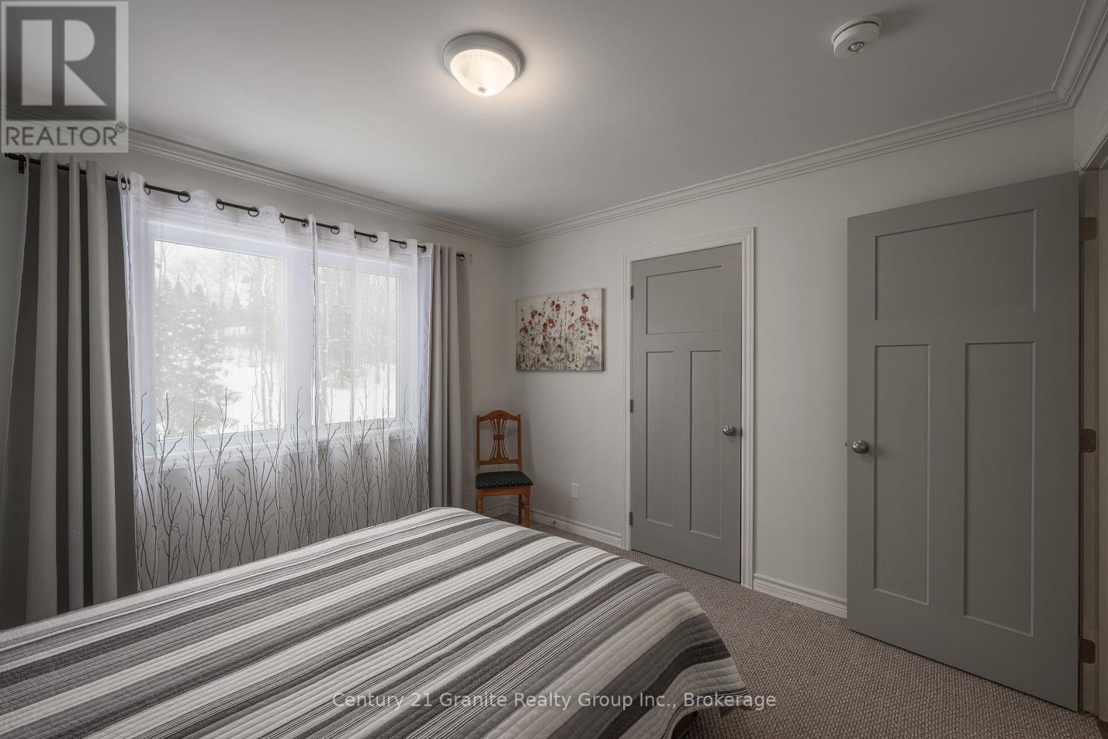 1015 Guilford Court, Dysart Et Al, Ontario  K0M 1S0 - Photo 19 - X12665094