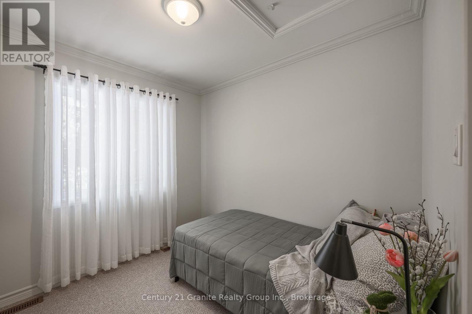 1015 Guilford Court, Dysart Et Al, Ontario  K0M 1S0 - Photo 20 - X12665094