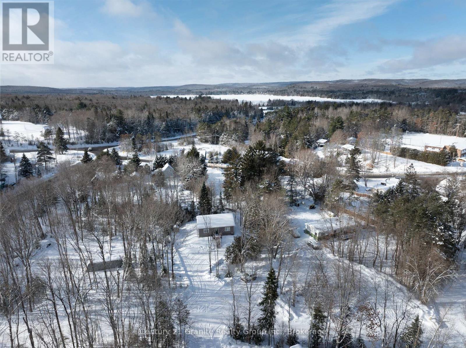 1015 Guilford Court, Dysart Et Al, Ontario  K0M 1S0 - Photo 27 - X12665094