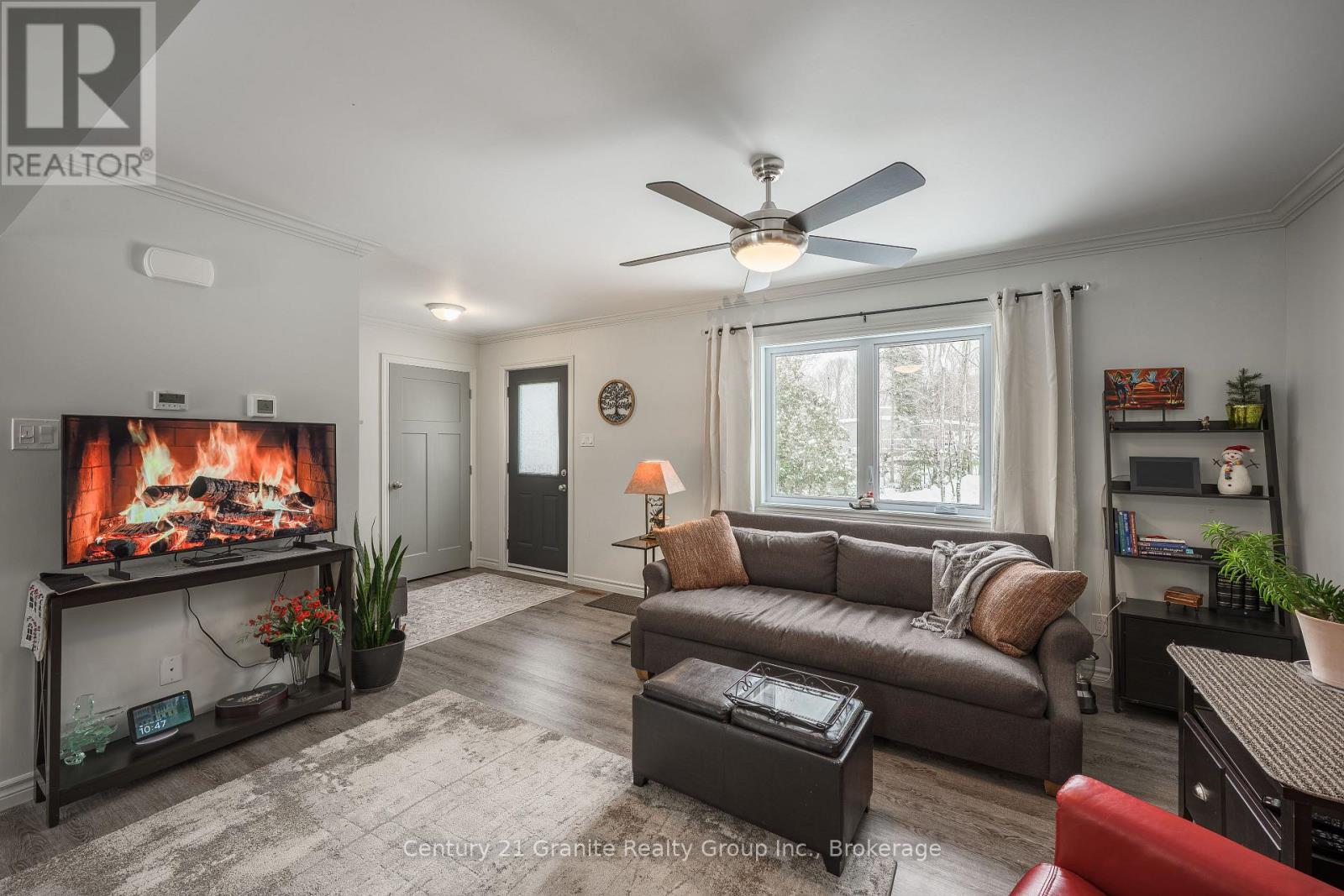 1015 Guilford Court, Dysart Et Al, Ontario  K0M 1S0 - Photo 6 - X12665094