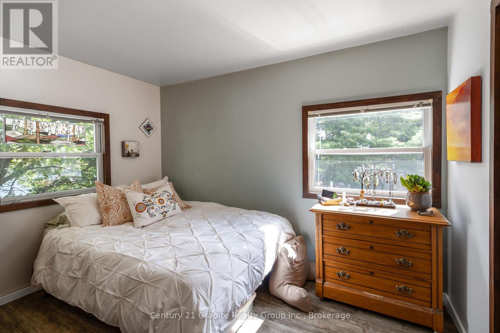 2029 Little Hawk Lake Road, Algonquin Highlands, Ontario  K0M 1S0 - Photo 22 - X12665098