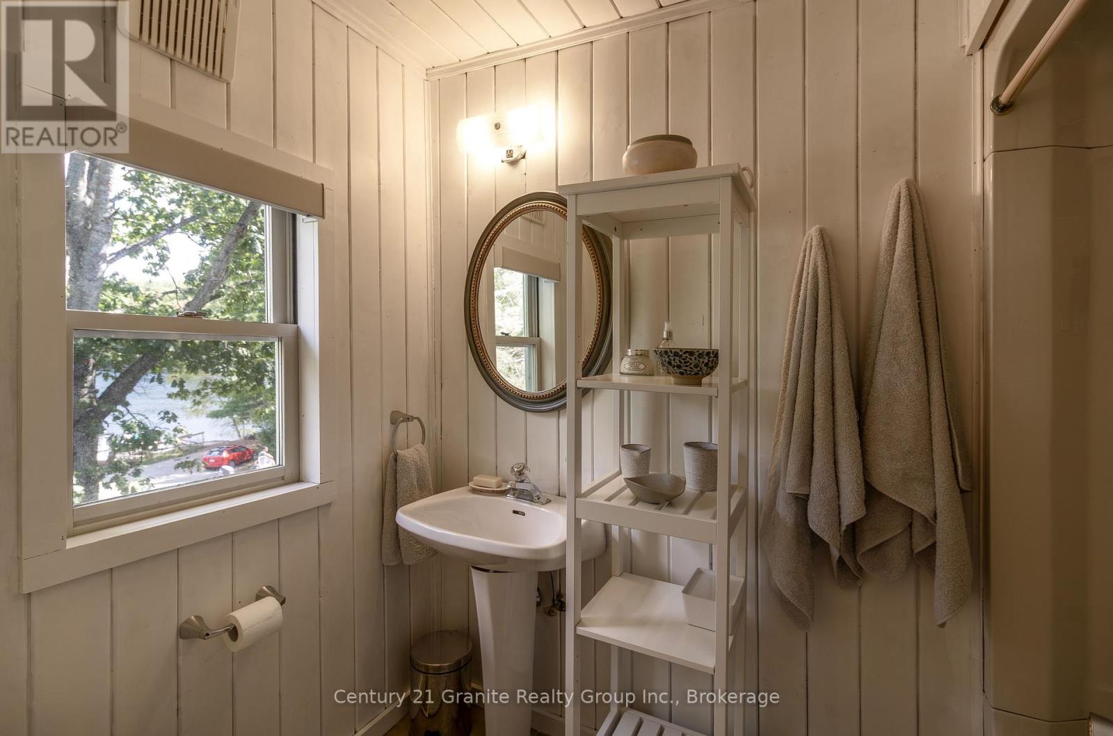 2029 Little Hawk Lake Road, Algonquin Highlands, Ontario  K0M 1S0 - Photo 27 - X12665098