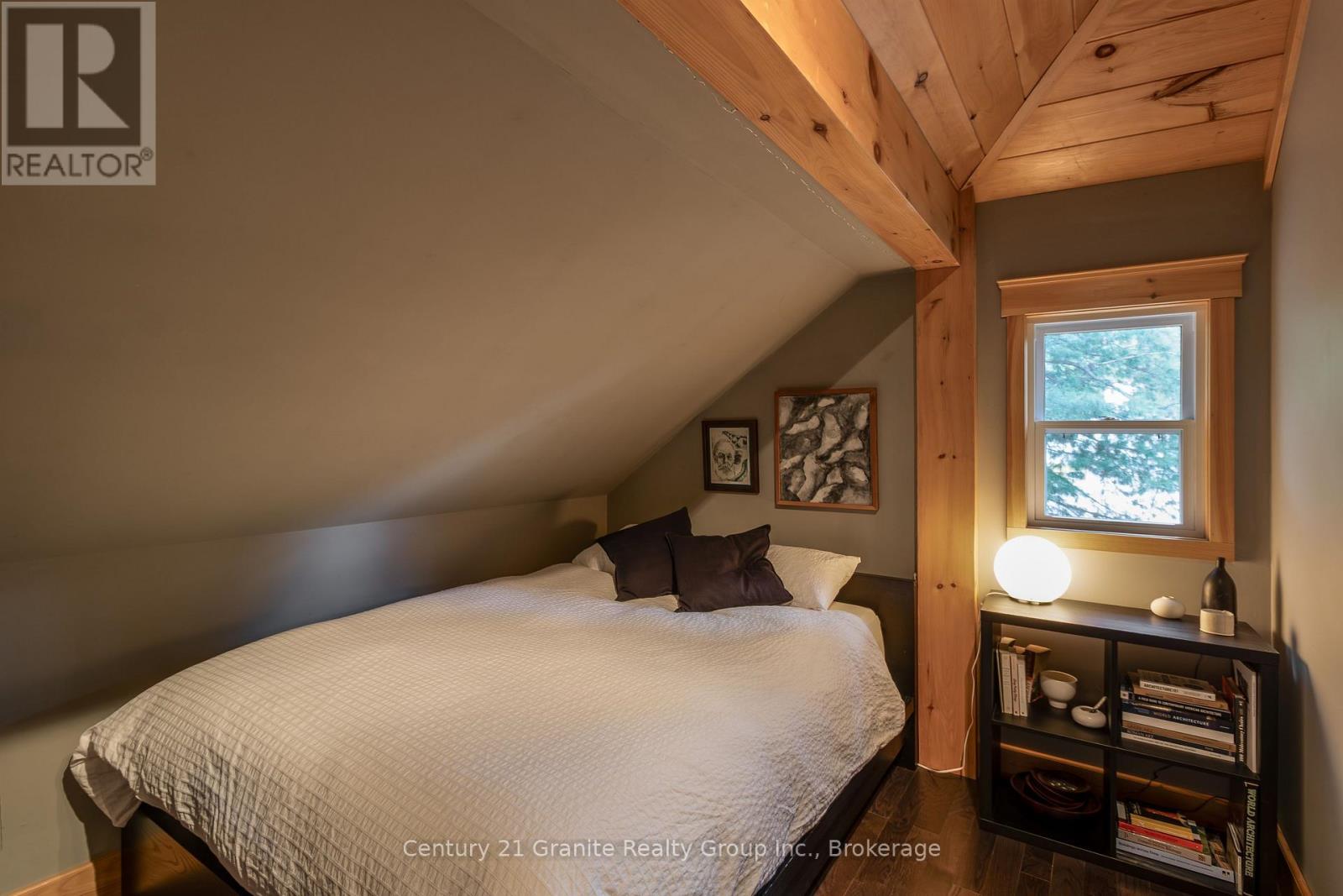 2029 Little Hawk Lake Road, Algonquin Highlands, Ontario  K0M 1S0 - Photo 39 - X12665098