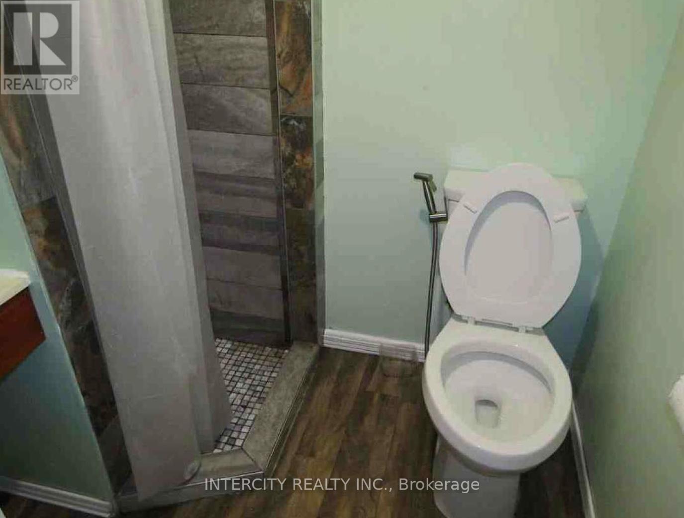 54 Sixteenth Street, Toronto, Ontario  M8V 3J8 - Photo 17 - W12657374