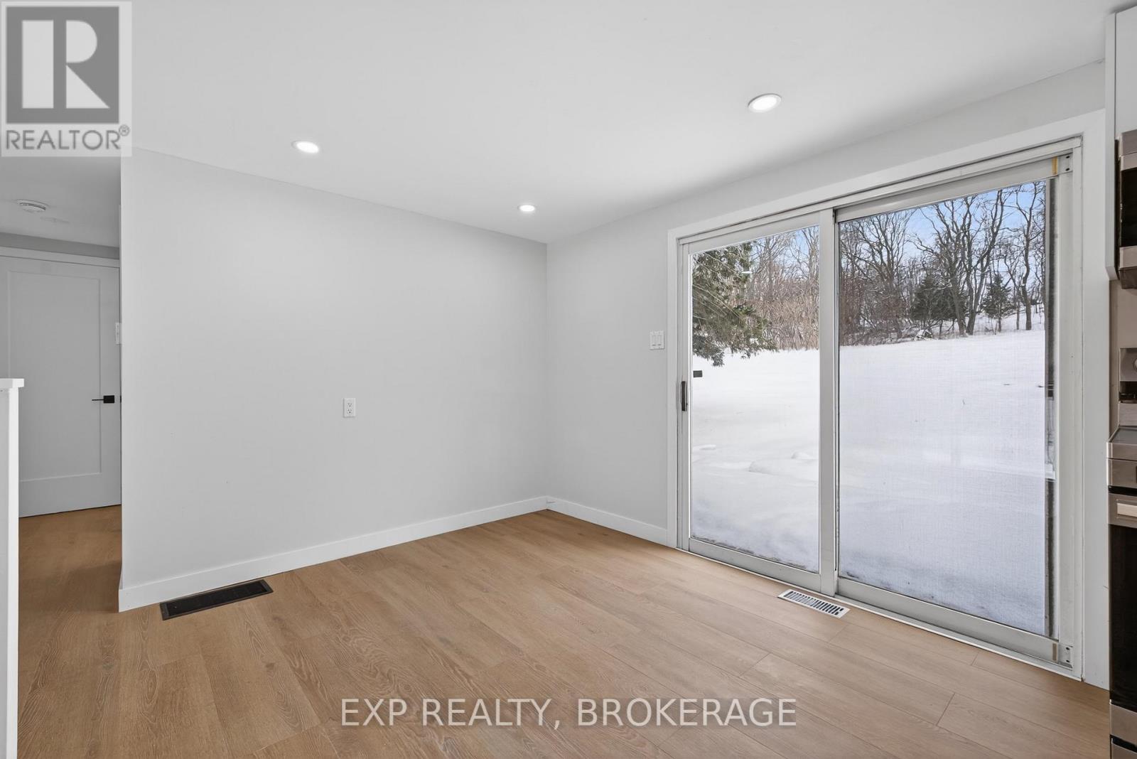 6402 Perth Road, Frontenac, Ontario  K0H 2L0 - Photo 12 - X12665150