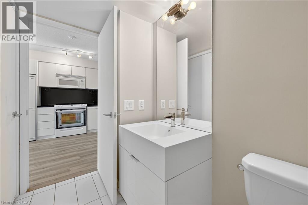 15 Iceboat Terrace Unit# 1205, Toronto, Ontario  M5V 4A5 - Photo 34 - 40780507