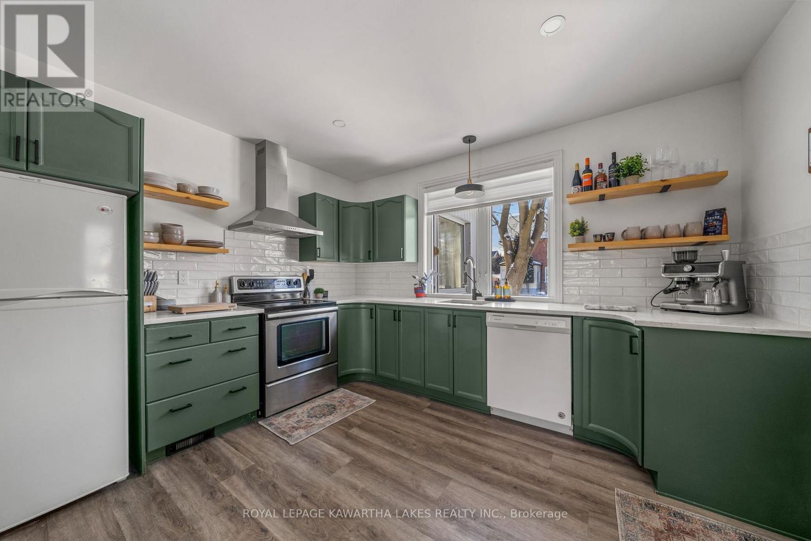 22 Albert Street N, Kawartha Lakes, Ontario  K9V 4J2 - Photo 13 - X12665144