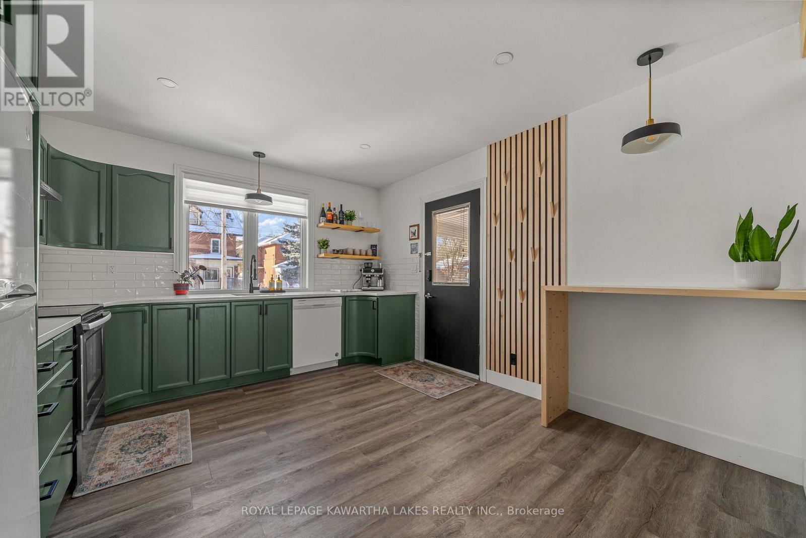 22 Albert Street N, Kawartha Lakes, Ontario  K9V 4J2 - Photo 14 - X12665144