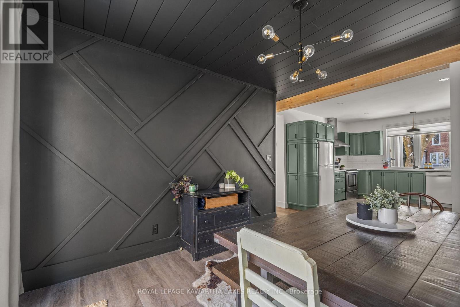 22 Albert Street N, Kawartha Lakes, Ontario  K9V 4J2 - Photo 21 - X12665144