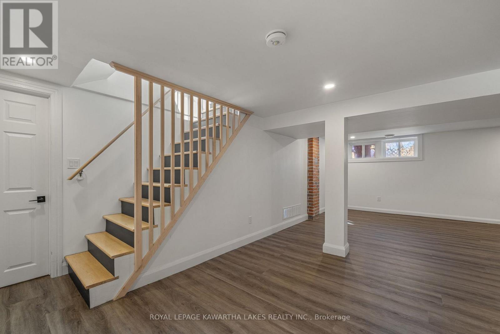 22 Albert Street N, Kawartha Lakes, Ontario  K9V 4J2 - Photo 38 - X12665144