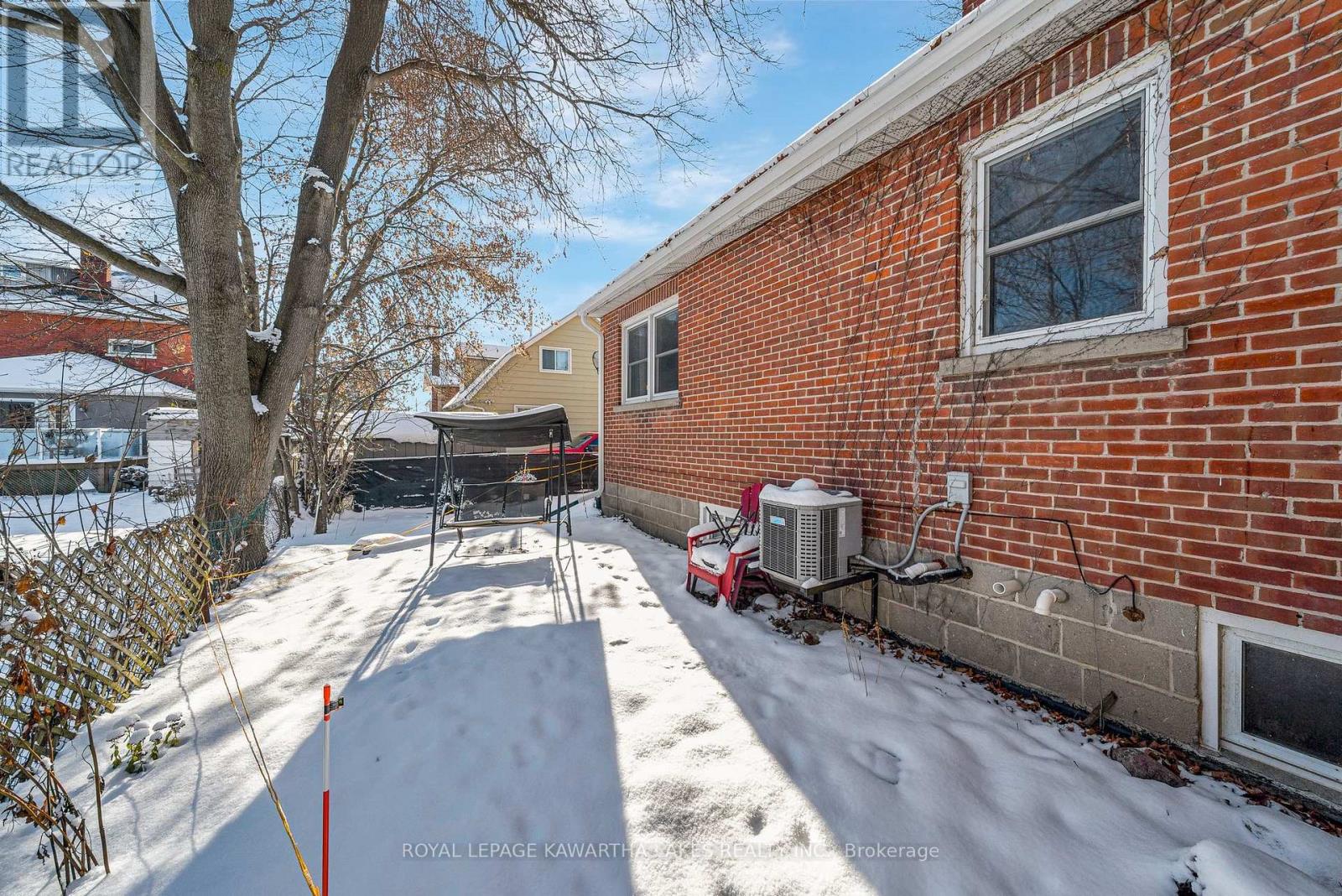 22 Albert Street N, Kawartha Lakes, Ontario  K9V 4J2 - Photo 45 - X12665144