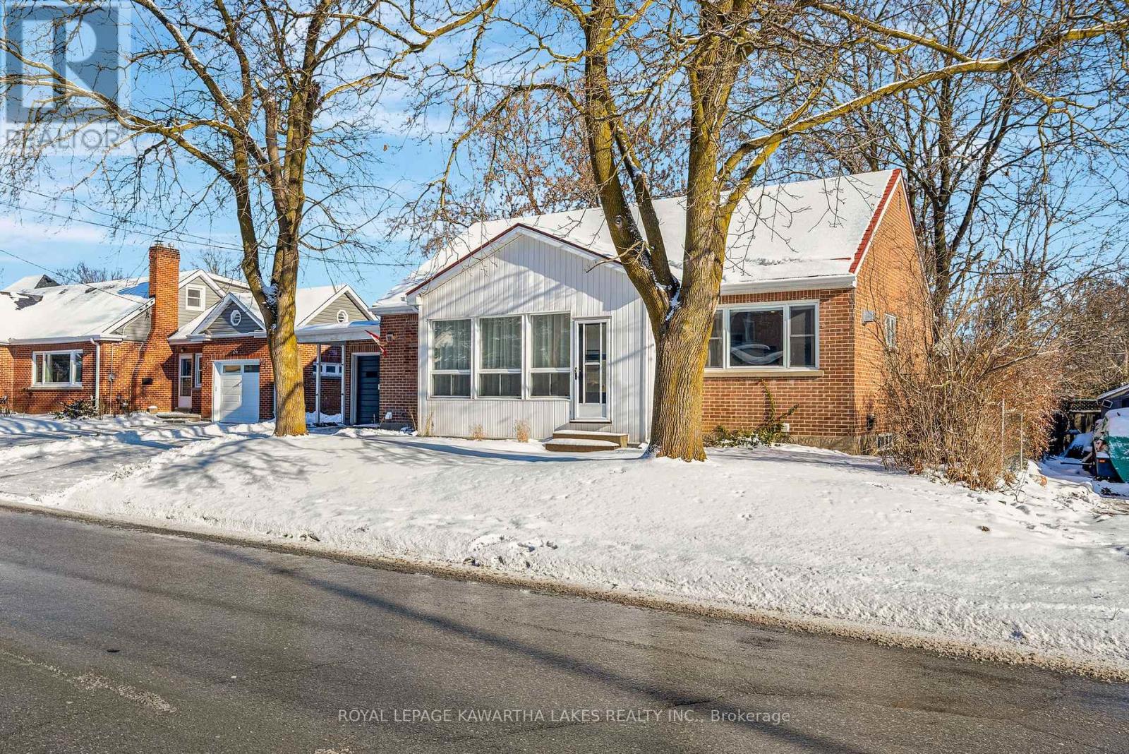 22 Albert Street N, Kawartha Lakes, Ontario  K9V 4J2 - Photo 9 - X12665144