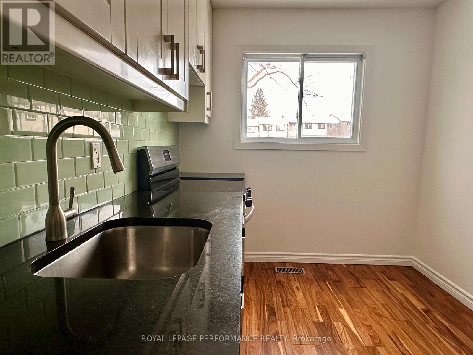 2724 Pimlico Crescent, Ottawa, Ontario  K1T 2A8 - Photo 6 - X12665152