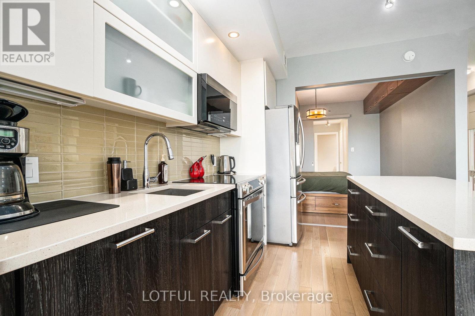 701 - 98 Richmond Road, Ottawa, Ontario  K1Z 0B2 - Photo 11 - X12665166