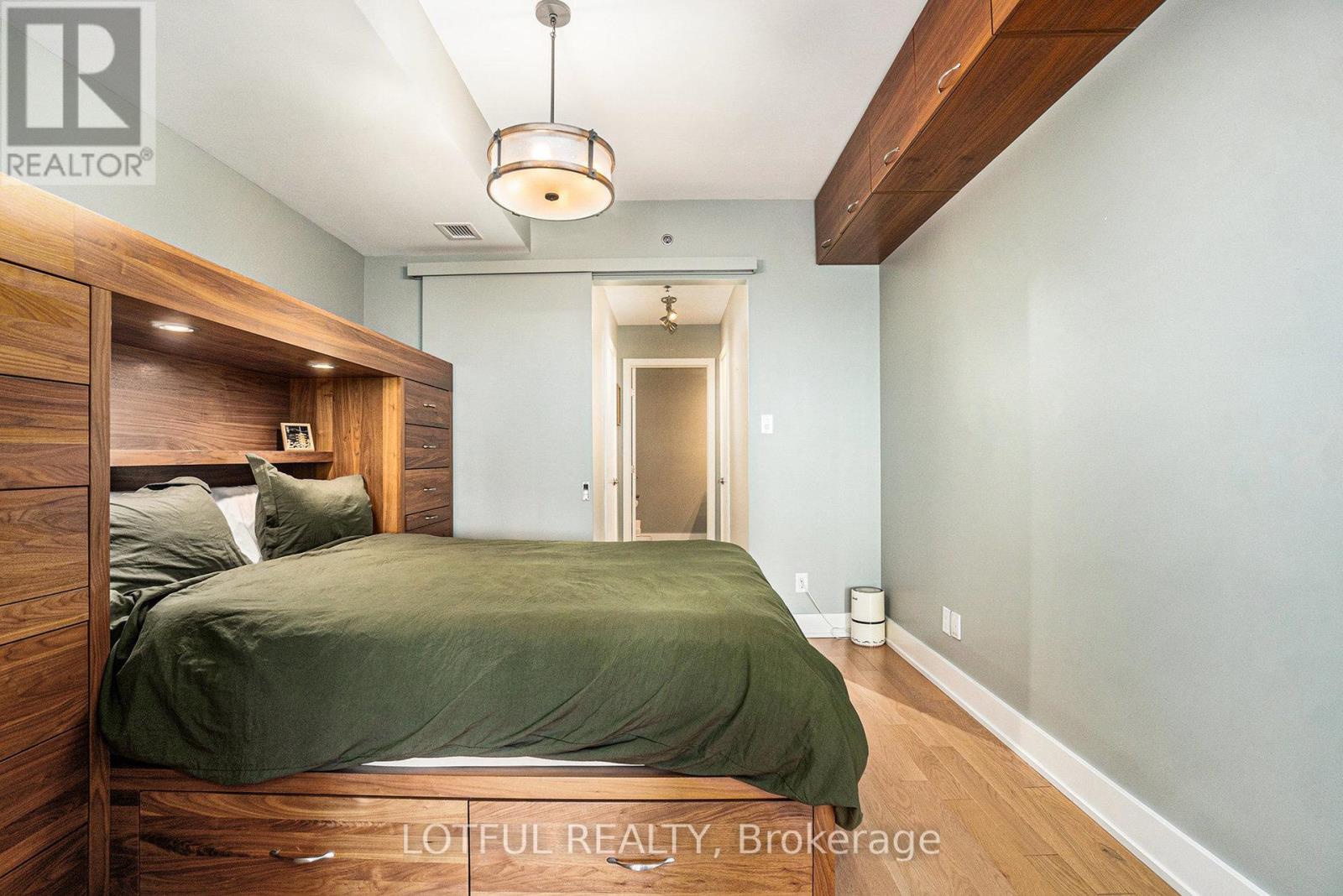 701 - 98 Richmond Road, Ottawa, Ontario  K1Z 0B2 - Photo 18 - X12665166