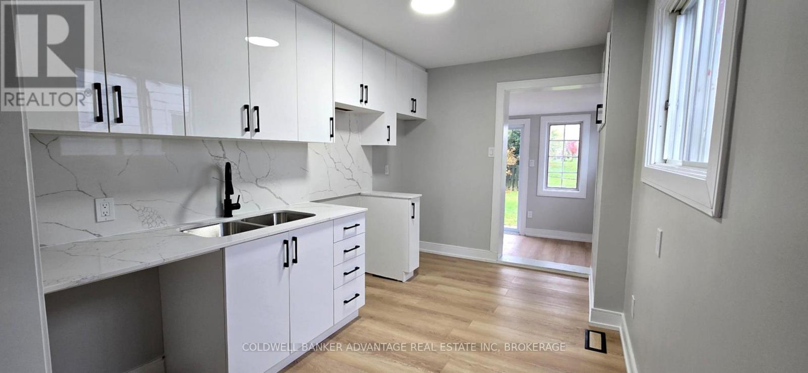 321 Dieppe Street, Welland, Ontario  L3B 4V1 - Photo 5 - X12665122