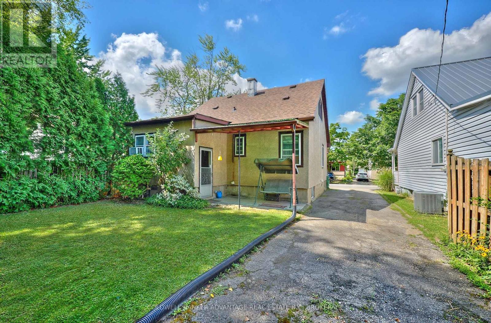 144 Dunkirk Road, Welland, Ontario  L3B 2N6 - Photo 12 - X12665126