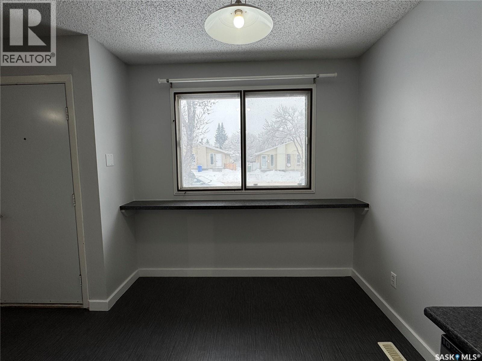 138 Thomson Avenue, Regina, Saskatchewan  S4N 5L3 - Photo 9 - SK020978