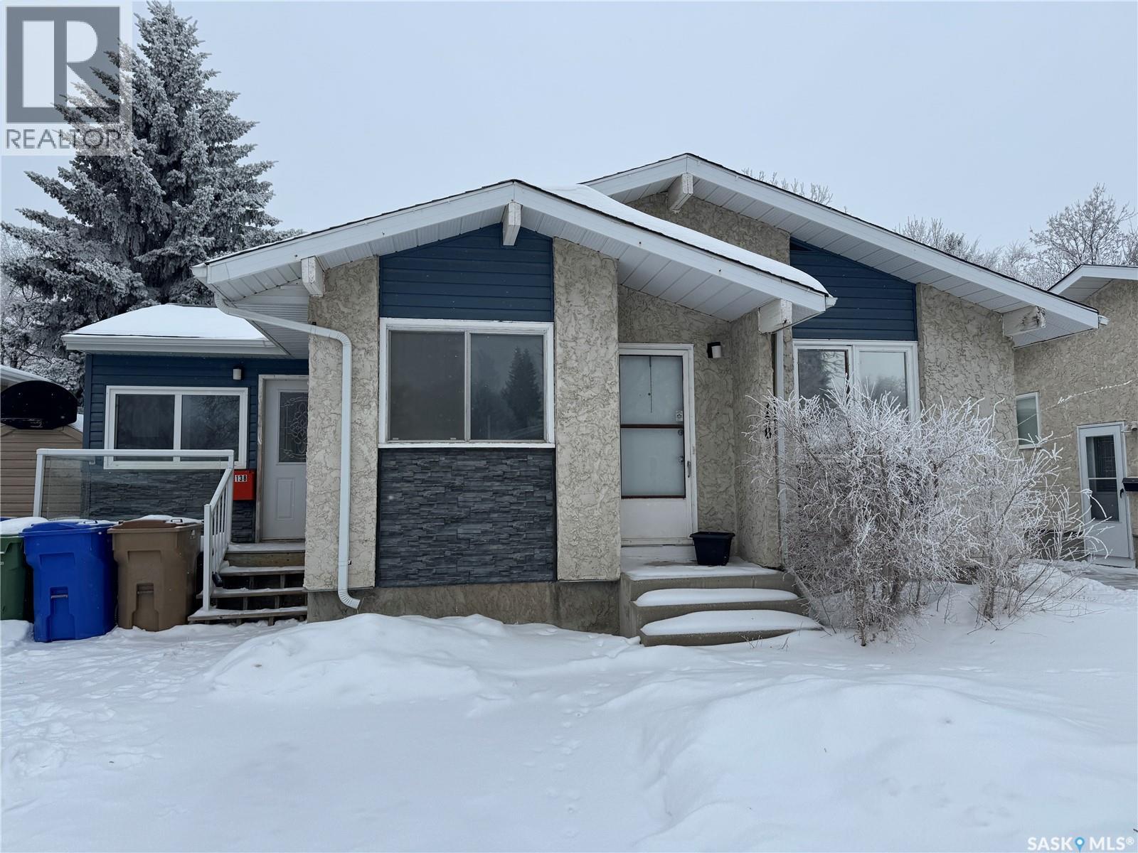 138 Thomson Avenue, Regina, Saskatchewan  S4N 5L3 - Photo 2 - SK020978
