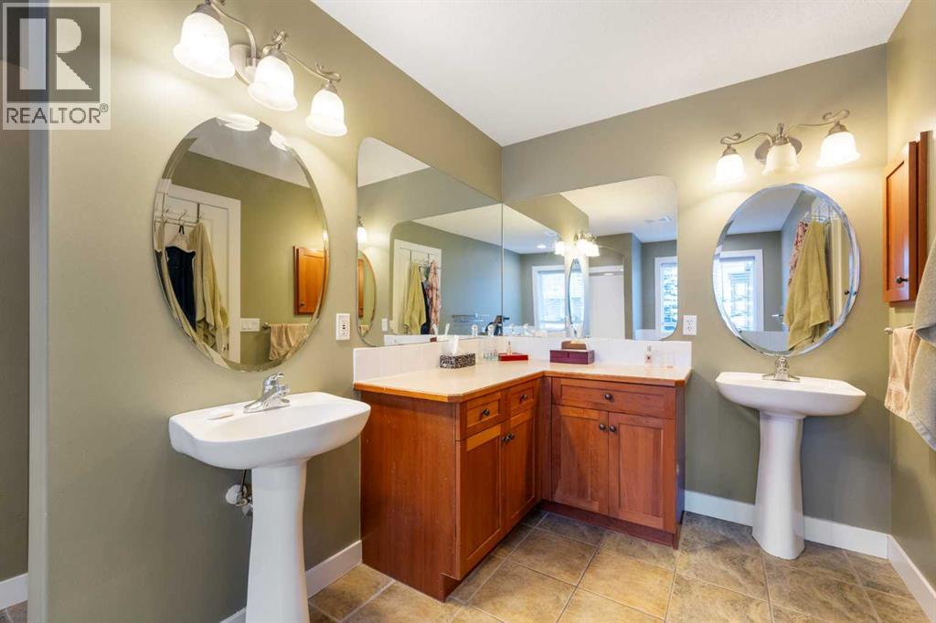 4 Crestridge Way Sw, Calgary, Alberta  T3B 5Z4 - Photo 25 - A2274271