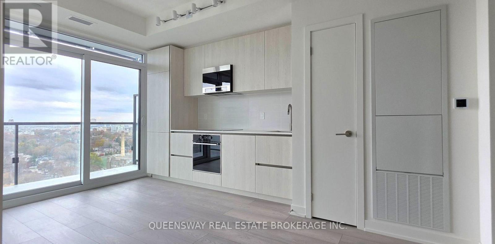 1004 - 120 Broadway Avenue, Toronto, Ontario  M4P 0E9 - Photo 1 - C12665104