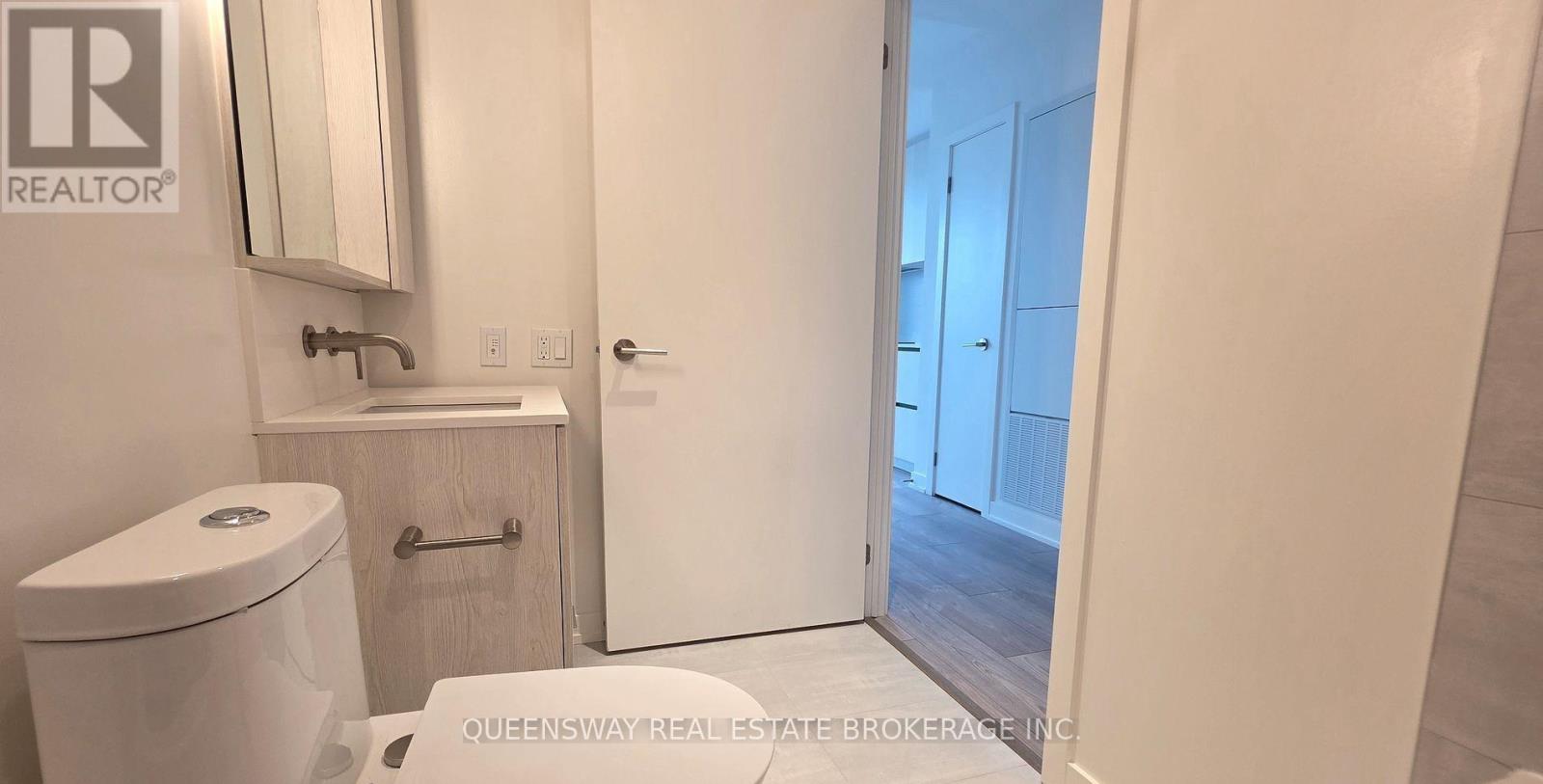 1004 - 120 Broadway Avenue, Toronto, Ontario  M4P 0E9 - Photo 3 - C12665104