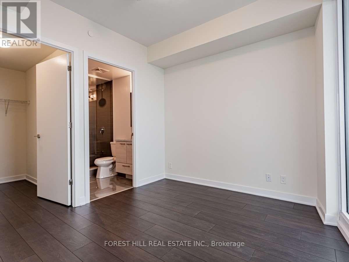 5702 - 2221 YONGE STREET Toronto (Mount Pleasant West), ON M4S 2B4