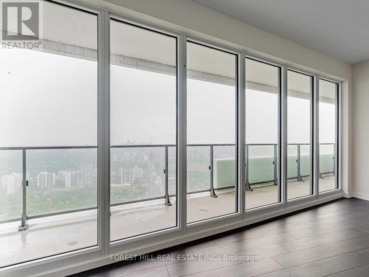 5702 - 2221 YONGE STREET Toronto (Mount Pleasant West), ON M4S 2B4