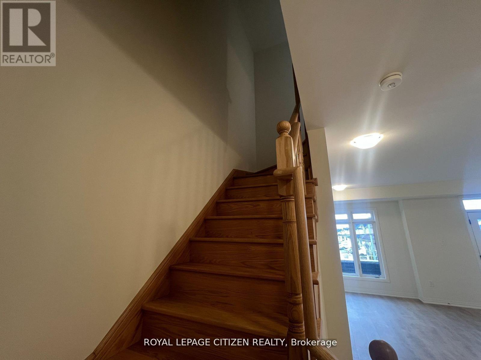 28 Esquire Way W, Whitby, Ontario  L1R 0S7 - Photo 12 - E12665174