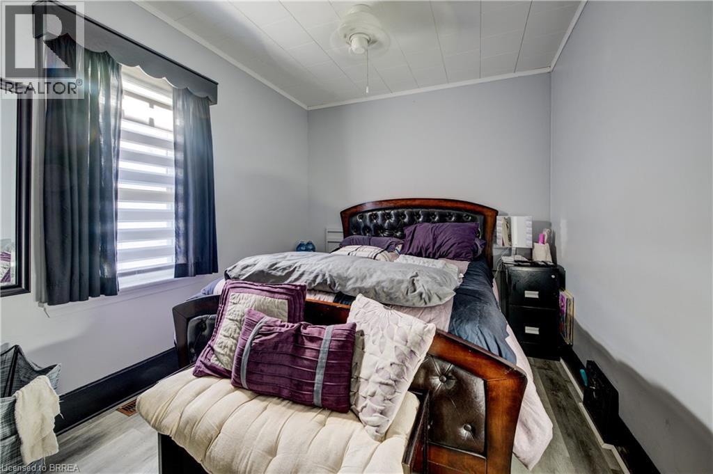 88 Walnut Street, Brantford, Ontario  N3T 1H4 - Photo 15 - 40795808