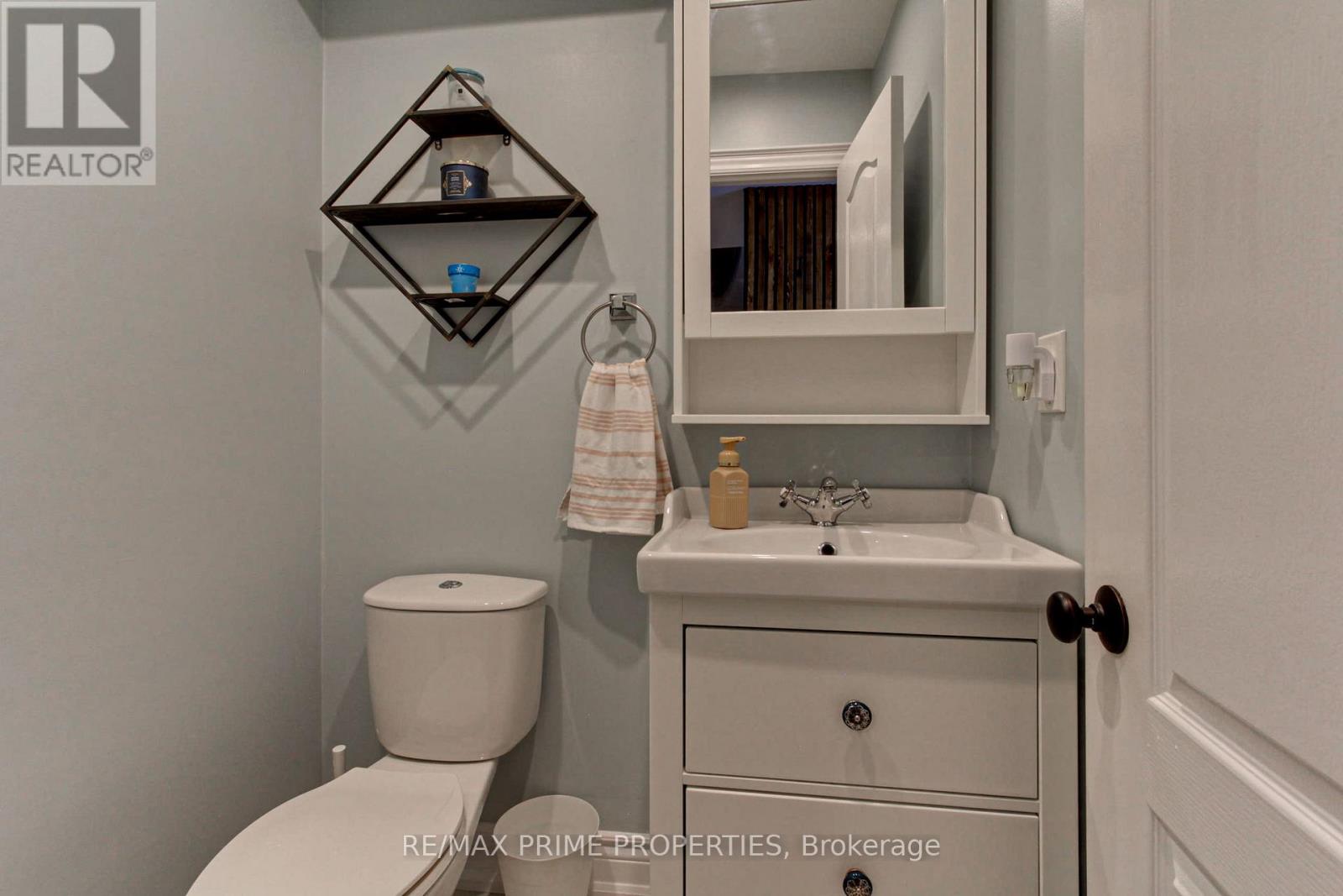 122 Glasgow Crescent, Georgina, Ontario  L4P 4B1 - Photo 13 - N12665176