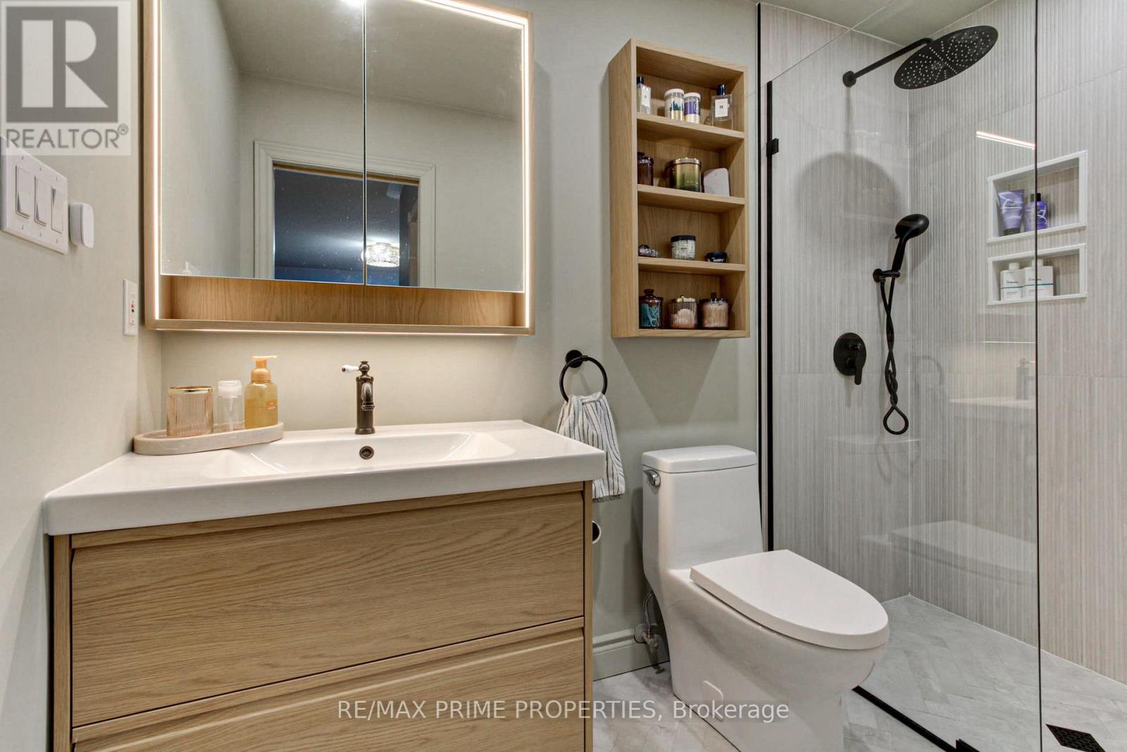 122 Glasgow Crescent, Georgina, Ontario  L4P 4B1 - Photo 17 - N12665176