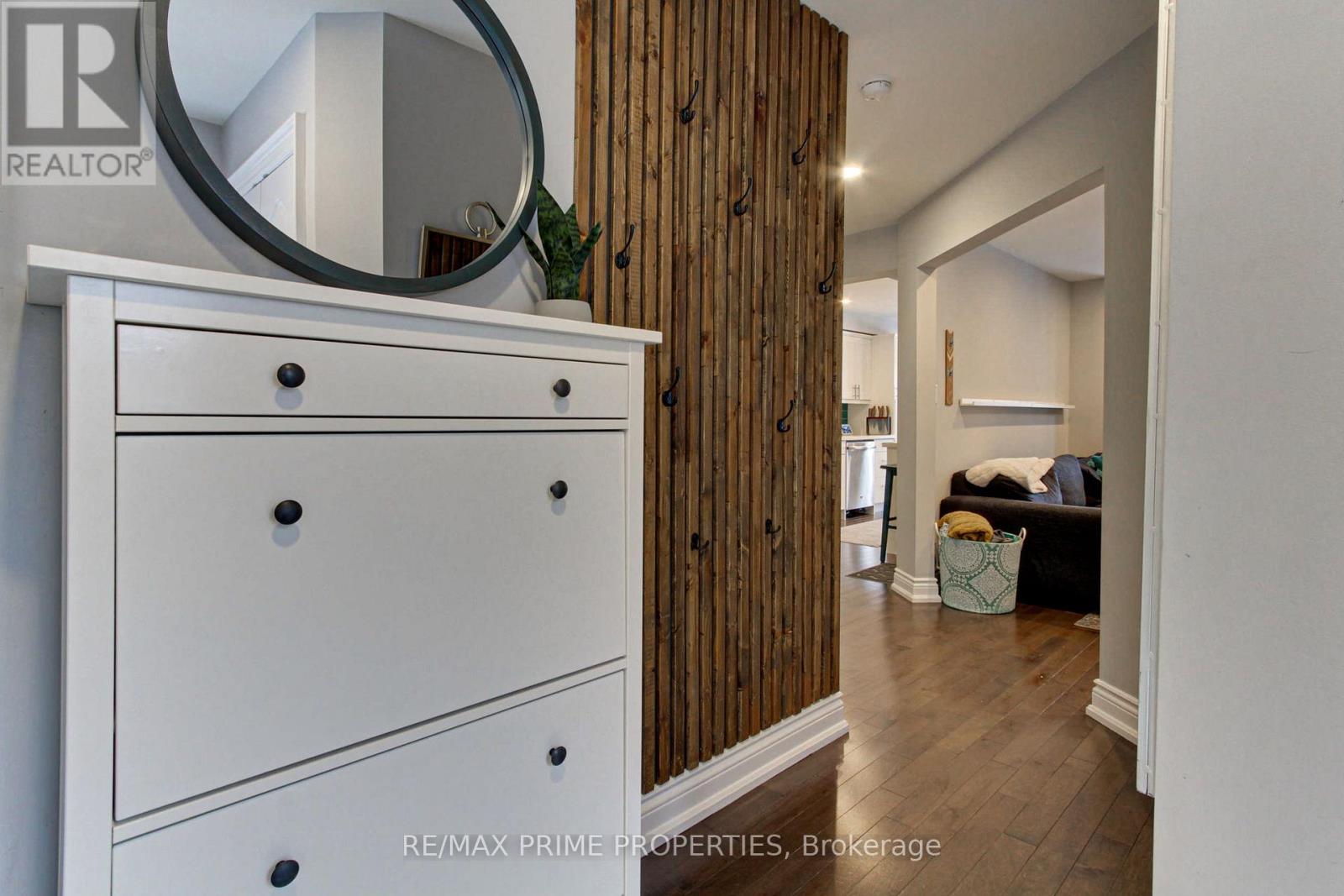 122 Glasgow Crescent, Georgina, Ontario  L4P 4B1 - Photo 4 - N12665176