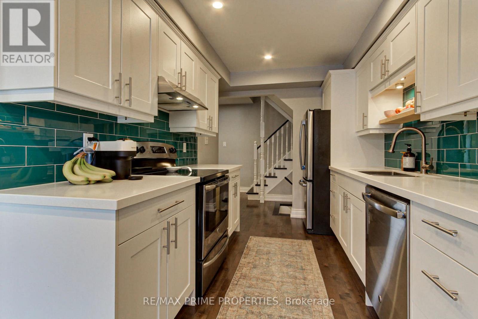 122 Glasgow Crescent, Georgina, Ontario  L4P 4B1 - Photo 6 - N12665176