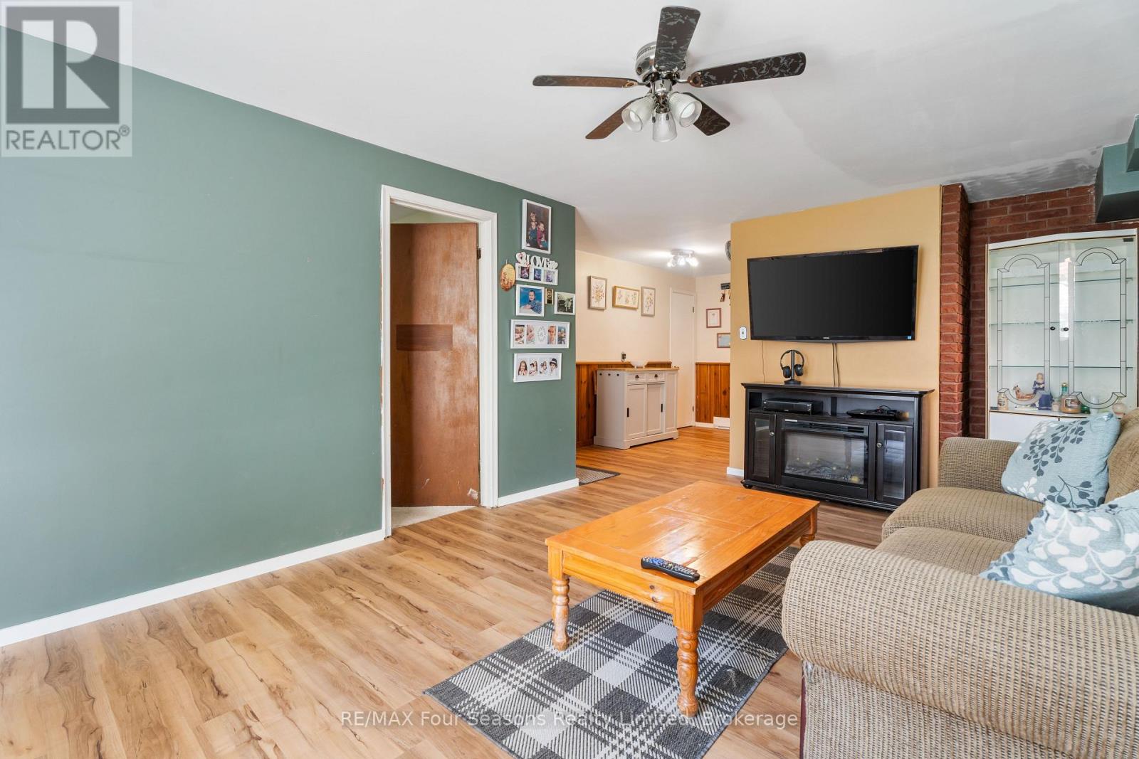 571 David Street, Gravenhurst, Ontario  P1P 1M1 - Photo 41 - X12430741