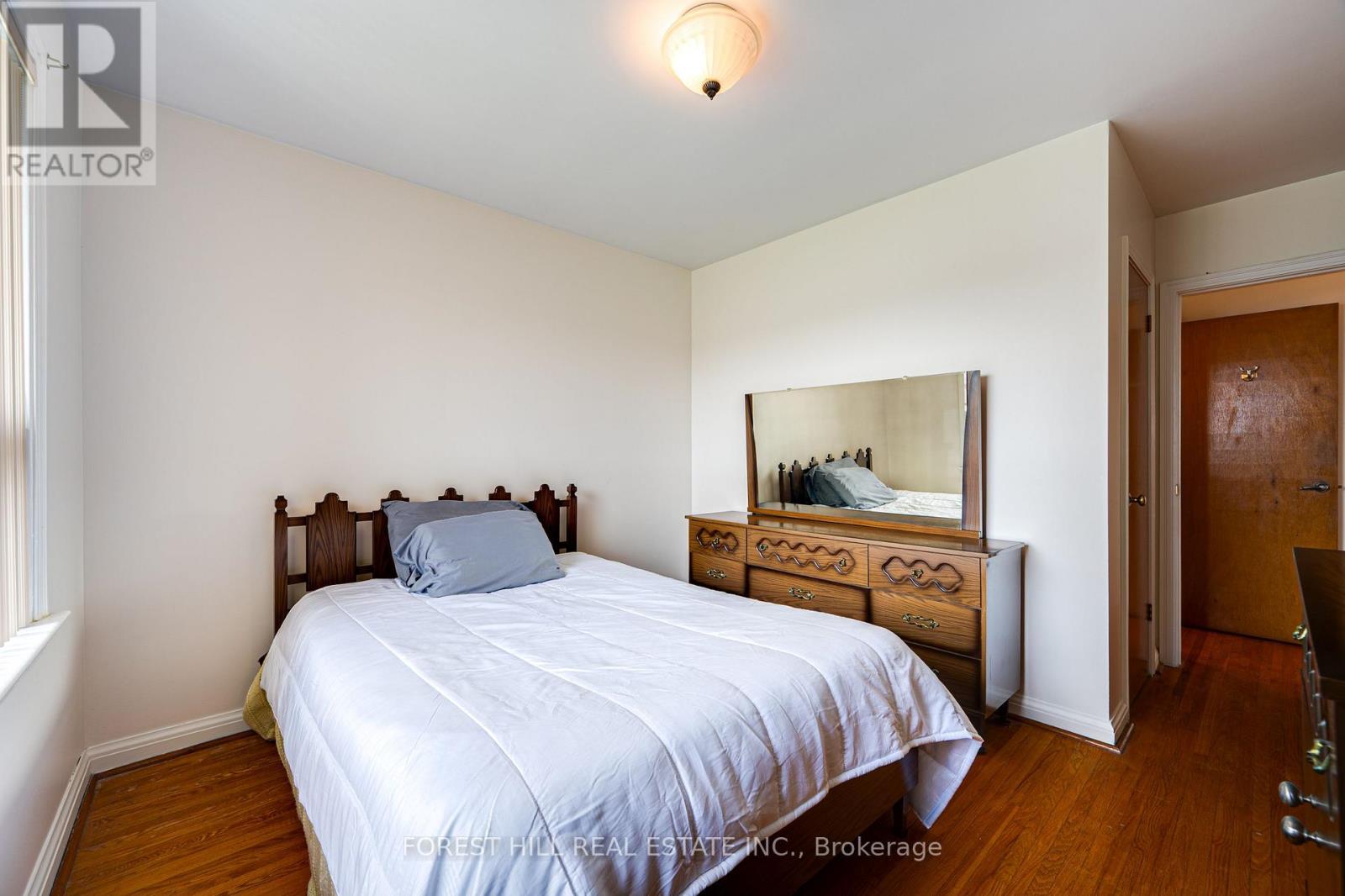 73 Talent Crescent, Toronto, Ontario  M9M 2N5 - Photo 15 - W12665128