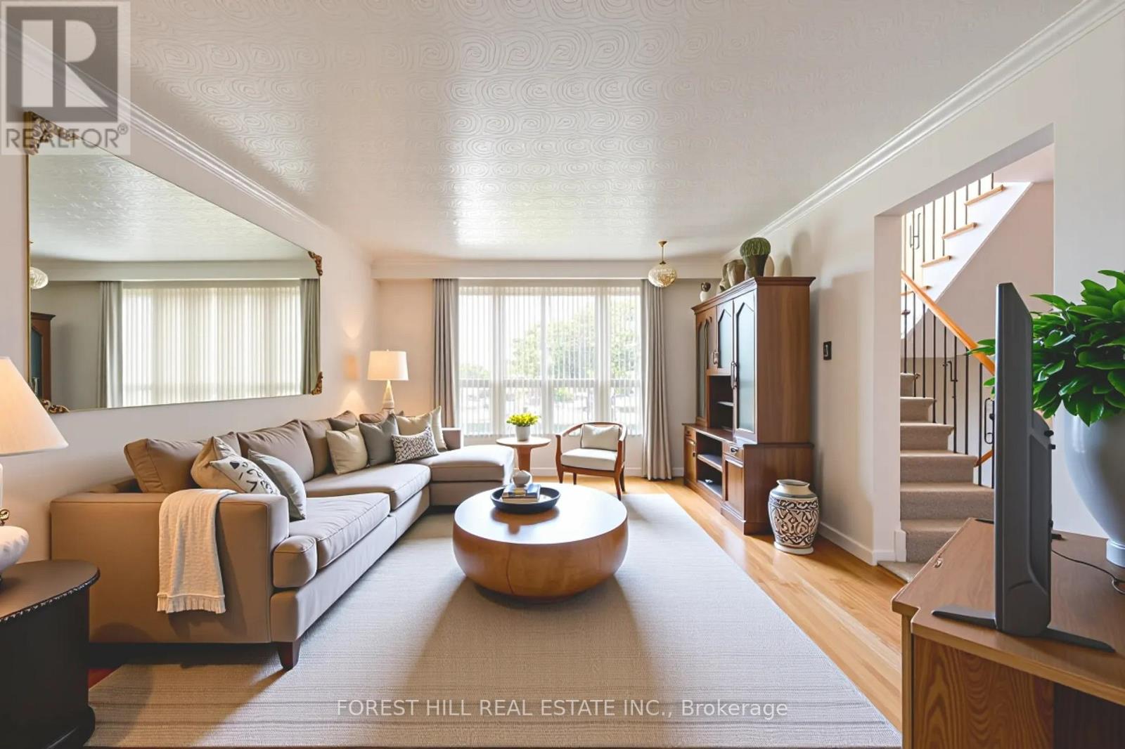 73 Talent Crescent, Toronto, Ontario  M9M 2N5 - Photo 5 - W12665128